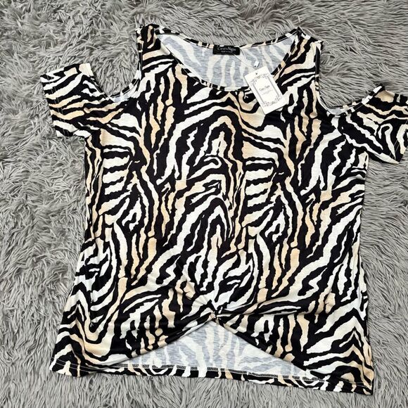 Couer de Vague Tops - Couer de Vague Animal Print Twist Hem Cold Shoulder Top, Size XXL